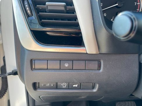 Used 2023 Nissan Rogue SL w/ SL Premium Package FWD image 10