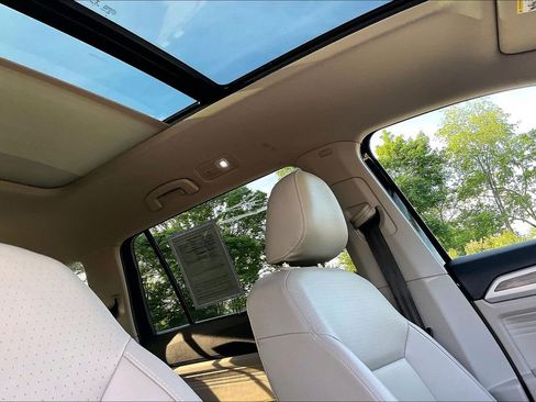 Used 2022 Volkswagen Atlas SE w/ Panoramic Sunroof Package AWD/4WD image 22