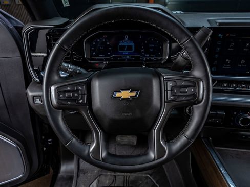 Used 2024 Chevrolet Silverado 3500 High Country w/ High Country Premium Package image 17