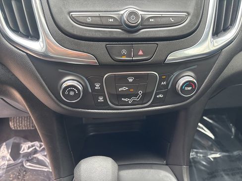 Used 2023 Chevrolet Equinox LT AWD/4WD image 18