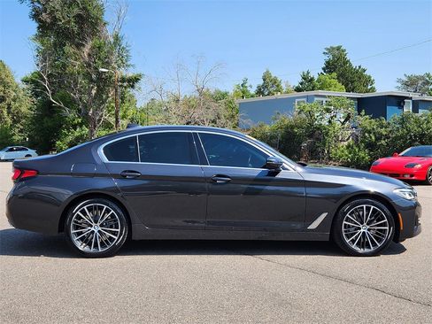 Used 2022 BMW 540i xDrive w/ Premium Package image 8