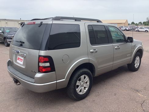 Used 2008 Ford Explorer XLT AWD/4WD image 4
