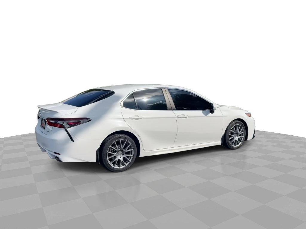 Used 2021 Toyota Camry SE FWD image 8