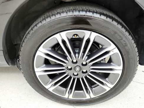 Used 2025 Land Rover Range Rover Evoque S AWD/4WD image 72