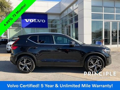 Certified 2025 Volvo XC40 B5 Core image 12