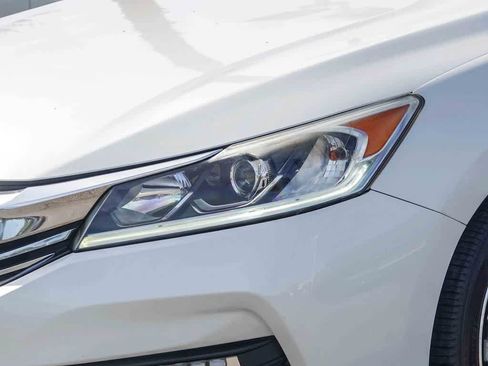 Used 2017 Honda Accord Sport Special Edition image 8