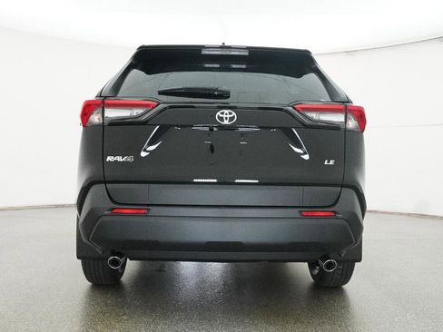 New 2025 Toyota RAV4 LE image 18