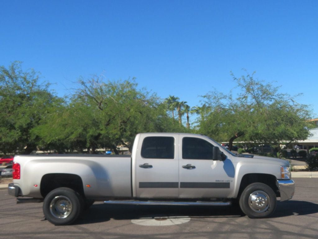 Used 2008 Chevrolet Silverado 3500 LT w/ EZ-Lift Tailgate Package RWD image 3