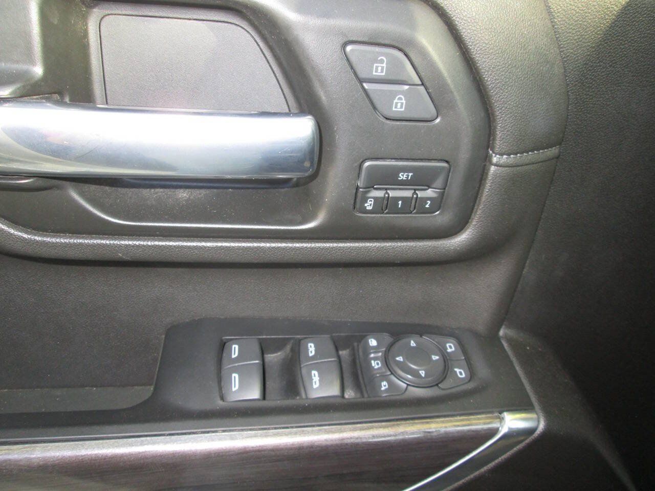 Used 2022 Chevrolet Silverado 2500 LTZ w/ Safety Package AWD/4WD image 9