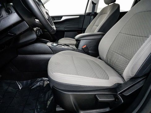 Used 2022 Ford Escape SE w/ SE Sport Appearance Package image 15