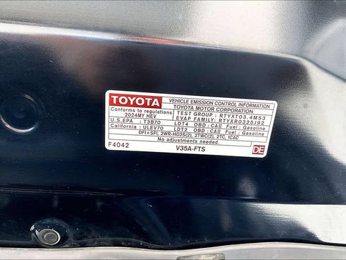 Used 2024 Toyota Tundra Limited w/ TRD Off-Road Package AWD/4WD image 32
