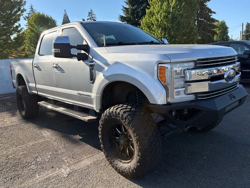 Used 2017 Ford F350 Lariat w/ Lariat Ultimate Package AWD/4WD image 2