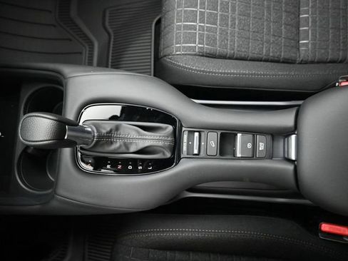 New 2026 Honda HR-V LX image 18