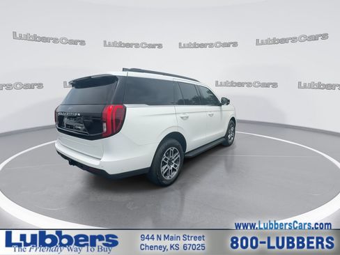 Used 2025 Ford Expedition Active AWD/4WD image 8