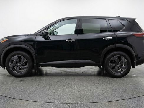 Used 2025 Nissan Rogue SV image 5