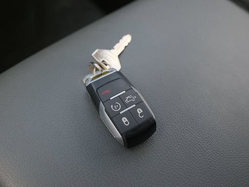 Used 2019 RAM 2500 Tradesman RWD image 9