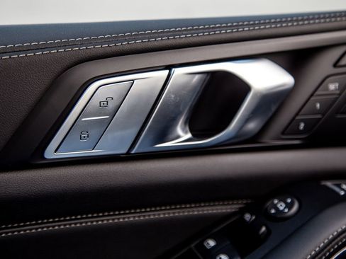 New 2026 BMW X7 M60i AWD/4WD image 18