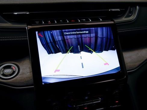 Used 2024 Jeep Grand Cherokee Limited image 28