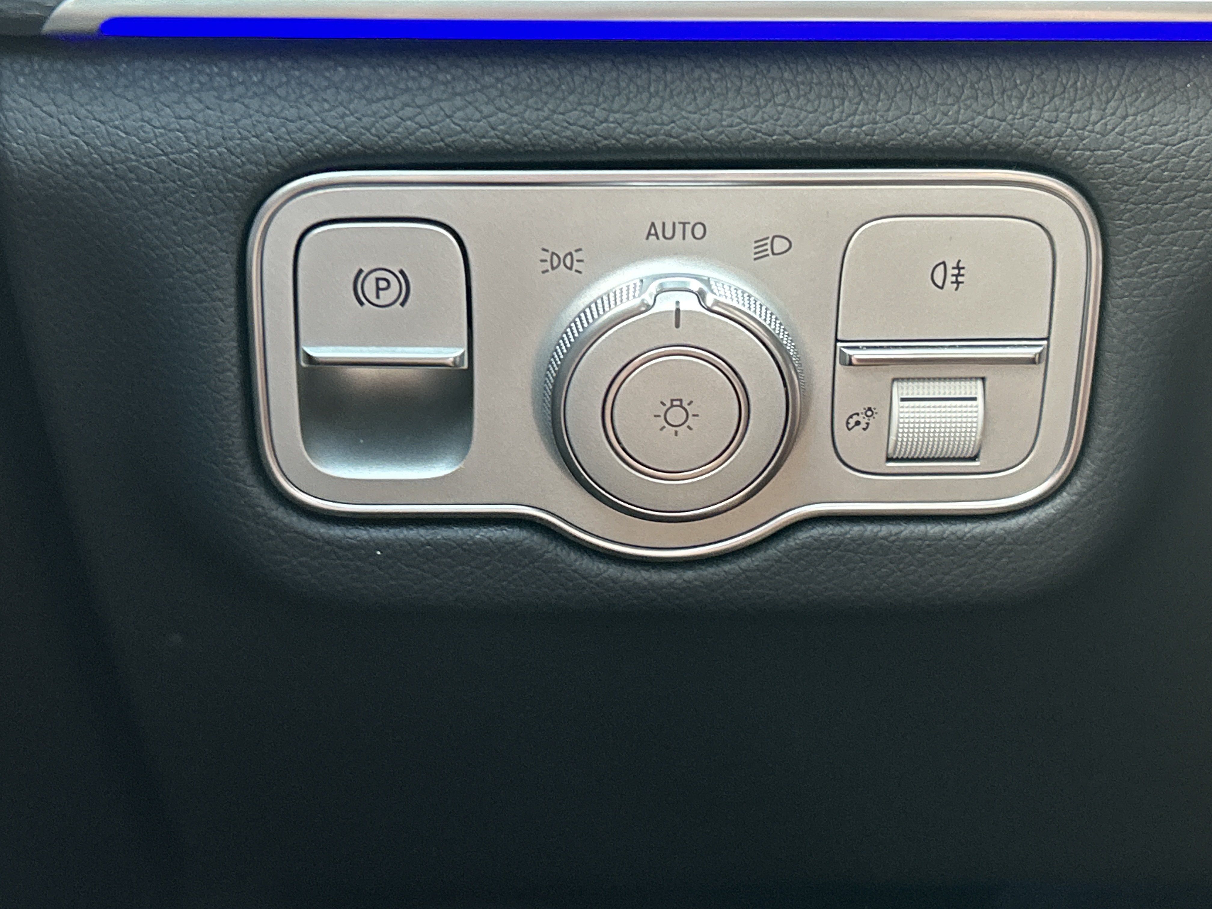 Certified 2025 Mercedes-Benz GLE 350 4MATIC image 23