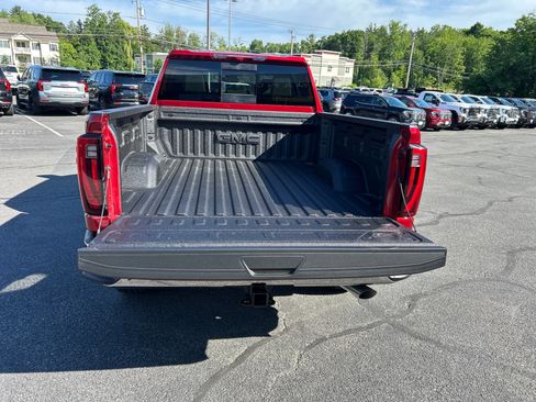 New 2026 GMC Sierra 2500 SLT w/ SLT Premium Package AWD/4WD image 13
