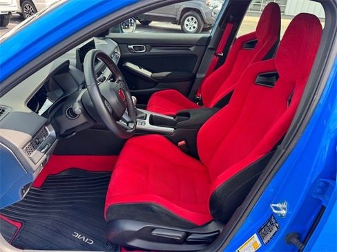 Used 2024 Honda Civic Type R image 9