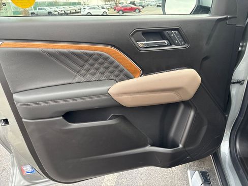 New 2026 GMC Canyon Denali image 15