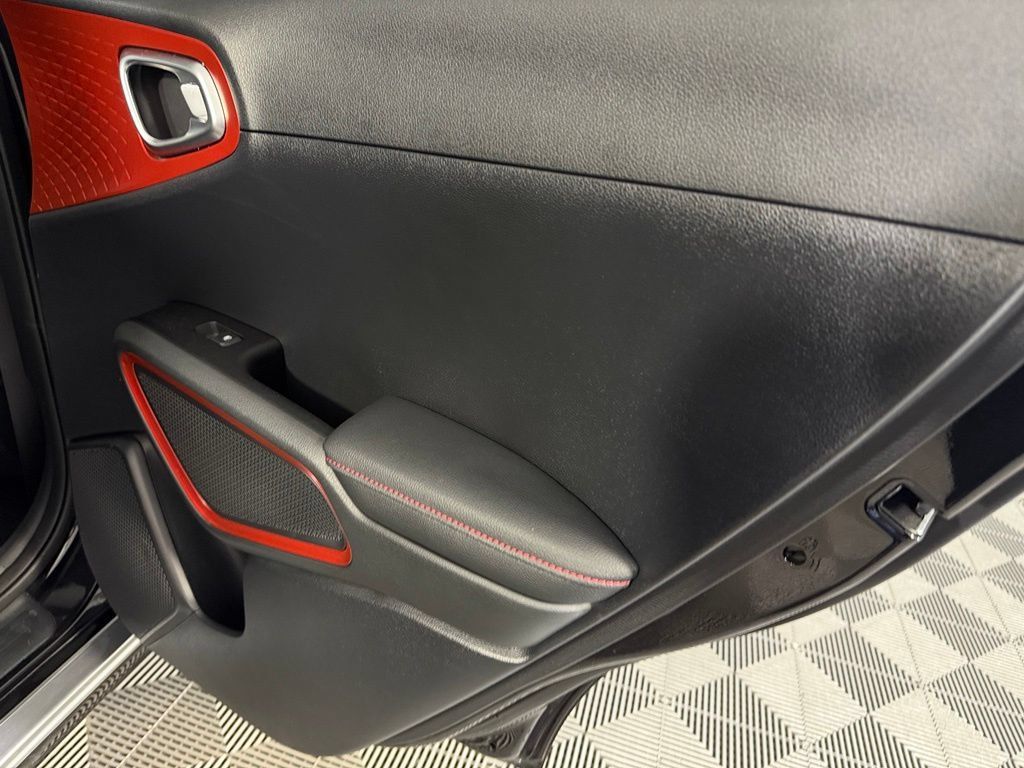 Used 2024 Kia Soul GT-Line w/ Option Group 020 FWD image 32