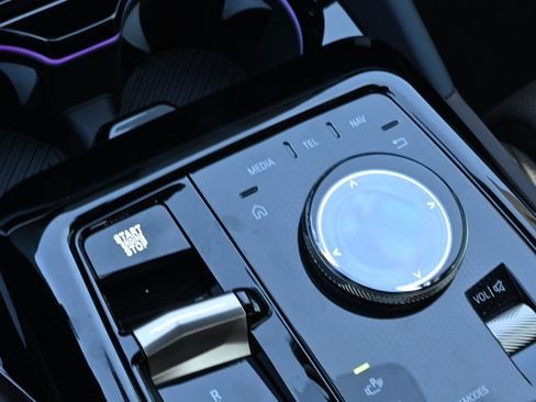 New 2026 BMW 530i xDrive w/ M Sport Package image 20