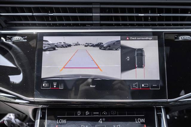 Certified 2025 Audi Q7 2.0T Premium w/ Convenience Package AWD/4WD image 18