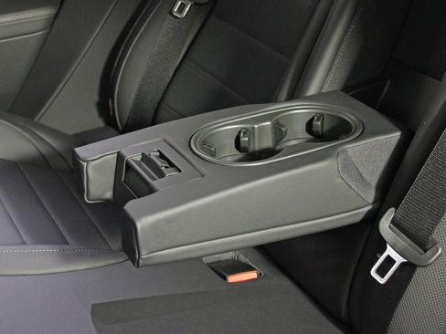 Used 2025 Porsche Panamera 4 image 35