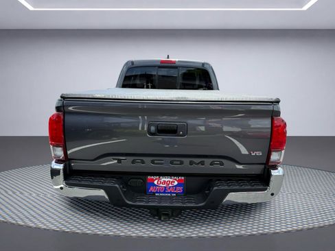 Used 2019 Toyota Tacoma SR5 RWD image 10