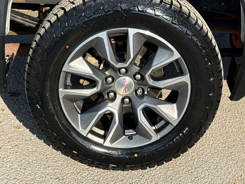 Used 2019 GMC Sierra 1500 4x4 Regular Cab w/ Convenience Package image 9