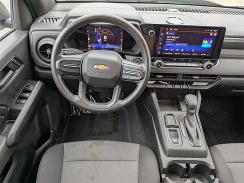 Used 2023 Chevrolet Colorado W/T image 16