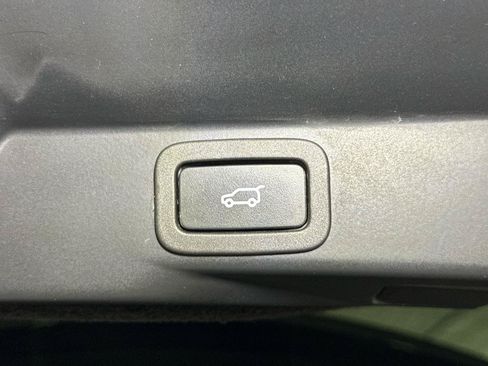 Used 2019 Land Rover Range Rover Sport HSE AWD/4WD image 34