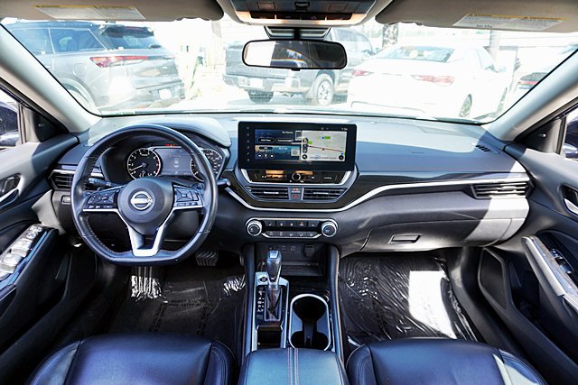 Used 2024 Nissan Altima 2.5 SR FWD image 28