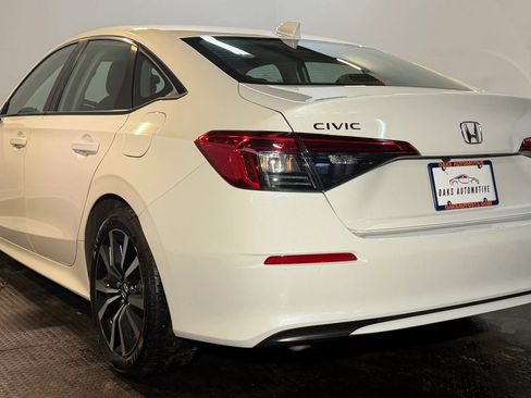 Used 2024 Honda Civic EX image 5
