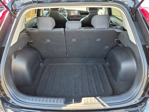 Used 2025 Kia Niro LX FWD image 29