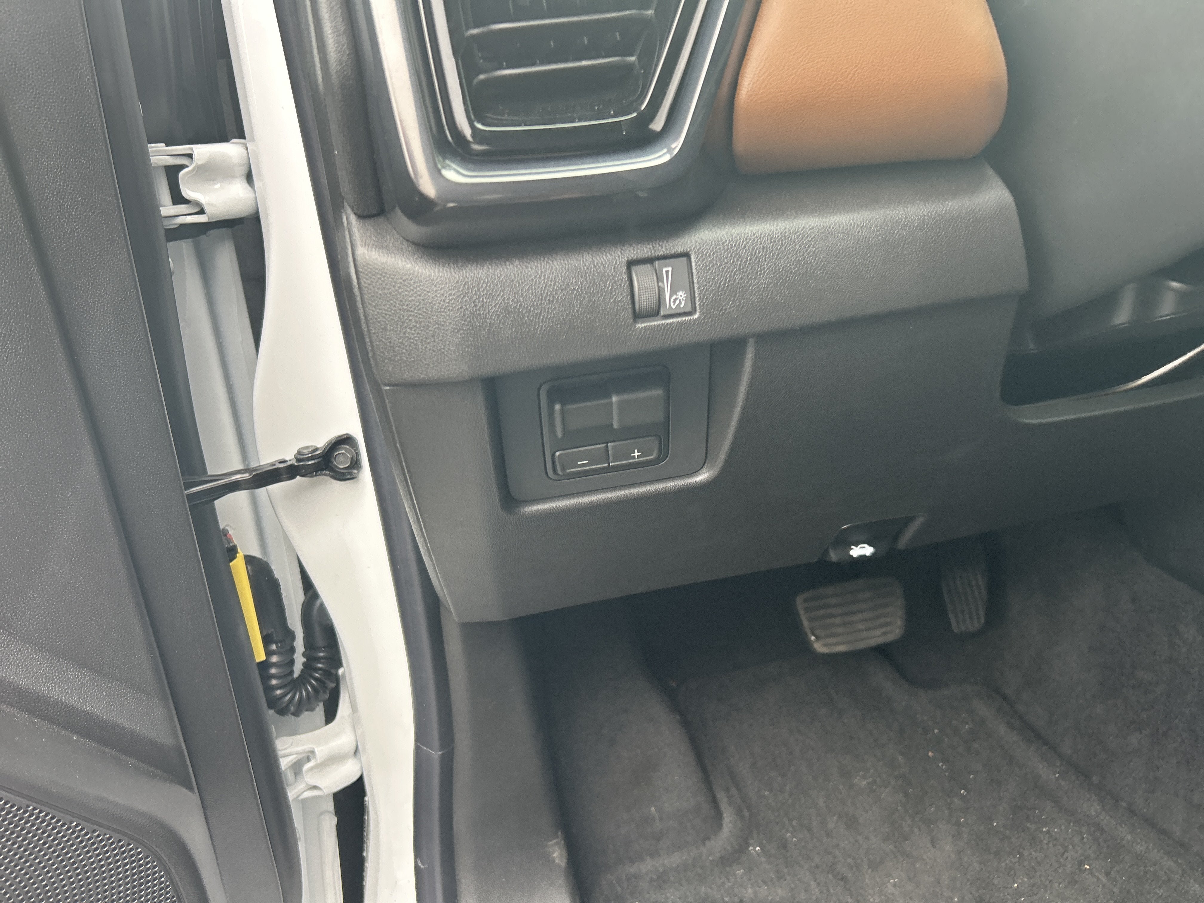 New 2026 GMC Canyon AT4 w/ Technology Plus Package AWD/4WD image 22