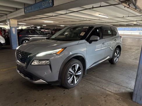 Used 2022 Nissan Rogue Platinum w/ Head-Up Display Package image 26