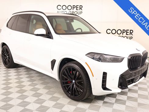 Used 2024 BMW X5 xDrive40i w/ M Sport Package AWD/4WD image 1