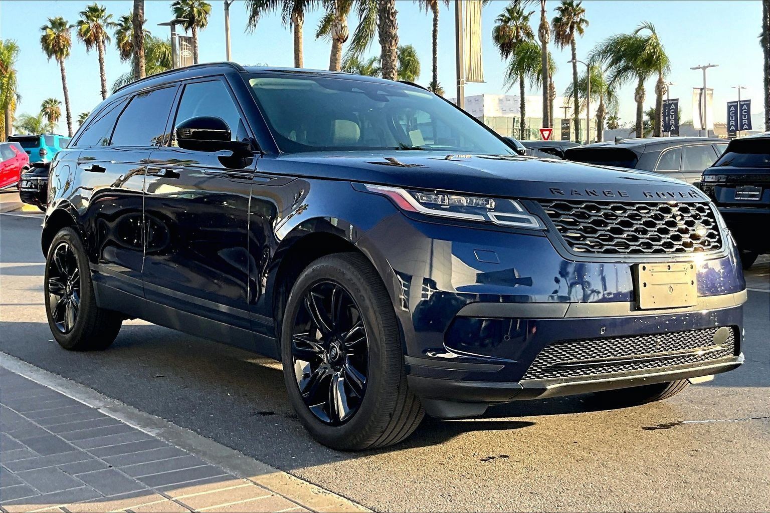 Used 2022 Land Rover Range Rover Velar S AWD/4WD image 2
