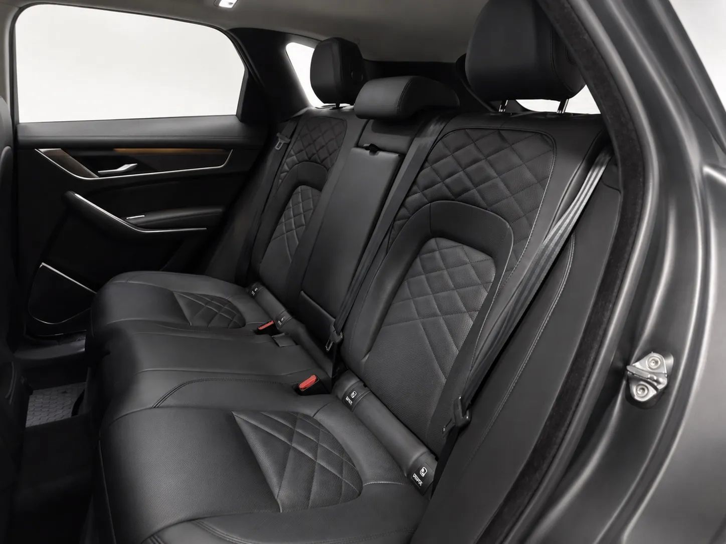 Used 2022 Jaguar F-PACE S AWD/4WD image 15