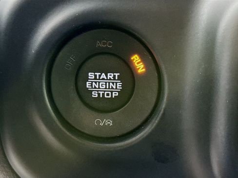 Used 2023 Jeep Wrangler Unlimited Sahara AWD/4WD image 21