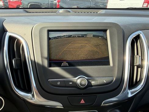 Used 2019 Chevrolet Equinox LT AWD/4WD image 44