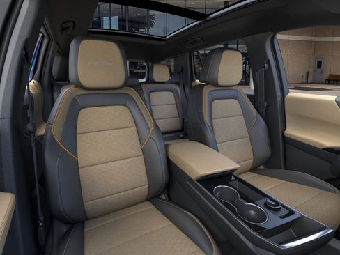 New 2026 Chevrolet Equinox ACTIV w/ Convenience Package III image 16