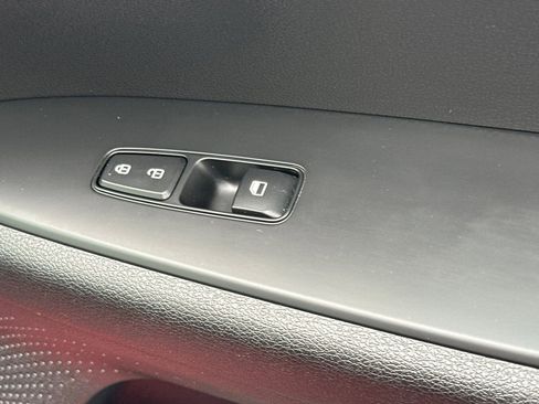 Certified 2023 Kia Forte LXS w/ LXS Technology Package FWD image 21