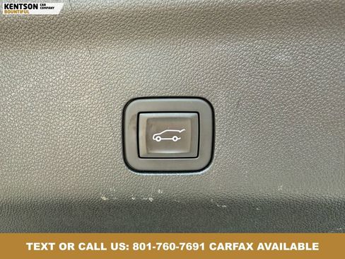 Used 2025 Chevrolet Suburban Z71 AWD/4WD image 33
