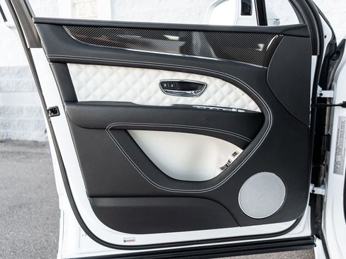 Used 2023 Bentley Bentayga Speed image 24