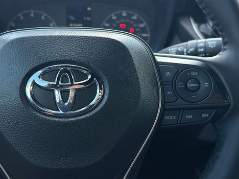 Used 2024 Toyota Corolla Cross AWD Hybrid image 27