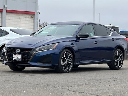 Used 2024 Nissan Altima 2.5 SR image 10